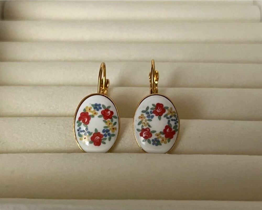 Floral Porcelain Drop Earrings Gold Tone Leverback Dangle Oval